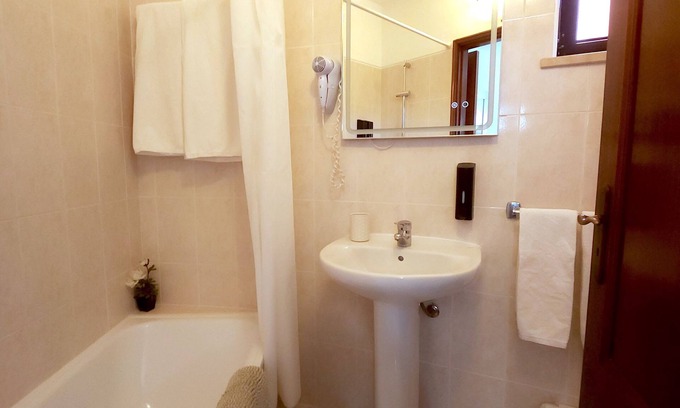 Pata de Baixo Apartamento | Casa da Horta, Apartamento de 1 Quarto, Piscina, Jardim