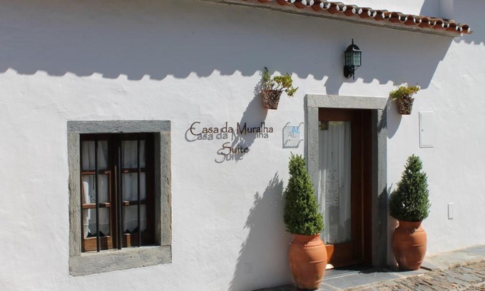 Monsaraz Casa | Casa da Muralha Suíte