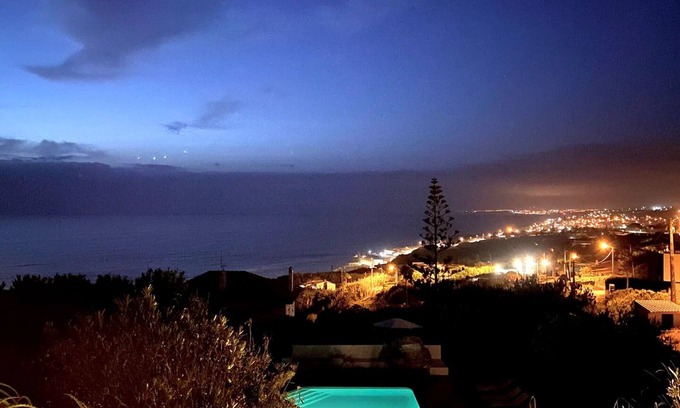 Colares Villa | Casa da Praia - Beachfront Private Pool