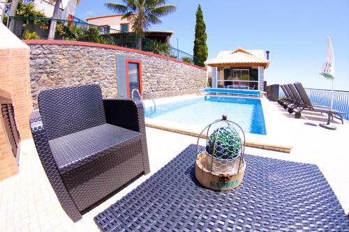 Estreito da Calheta Casa | Casa da Rainha Bungallow