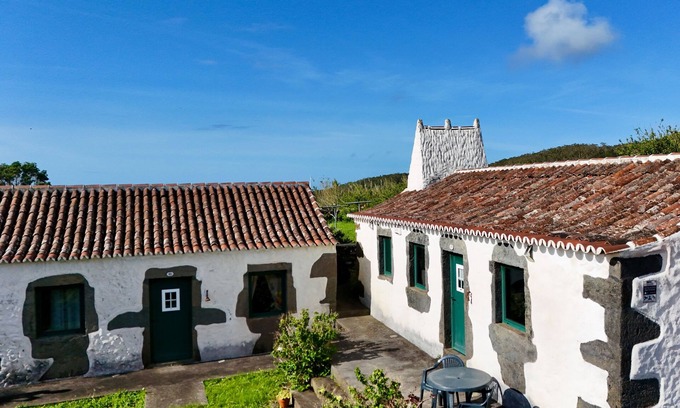 Angra do Heroismo Casa | Casa da Serreta 17 by PontaNegraAzores