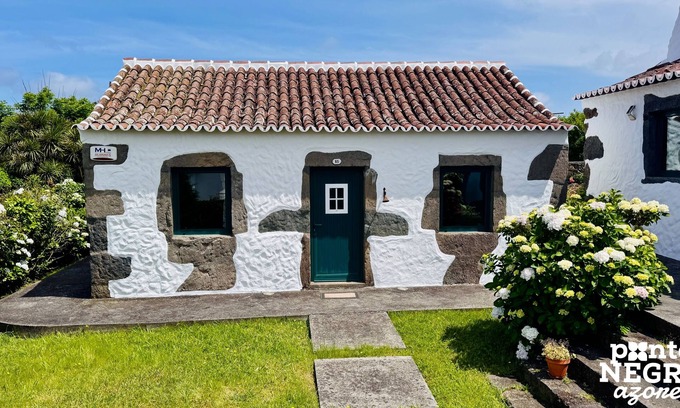 Angra do Heroismo Casa | Casa da Serreta 15 by PontaNegraAzores