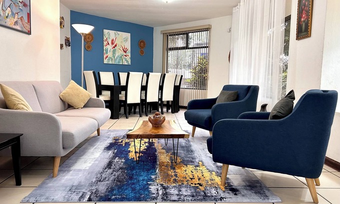 Alajuela Casa | Casa Dali - Secluded yet close to SJO Airport & INCAE - King bed, fast wifi