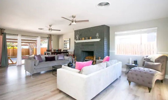 Rancho Oakey Casa | Casa Darmak~Modern design~Comfortable living