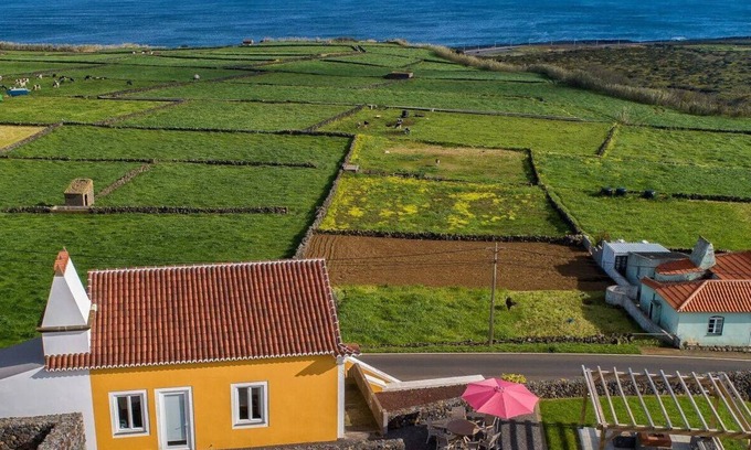 Praia da Vitoria Casa | Casa das Lajes T1