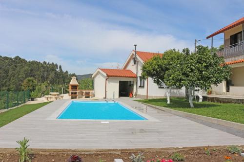 Carvalheira Casa | Casa das Laranjeiras by Gerês Casas