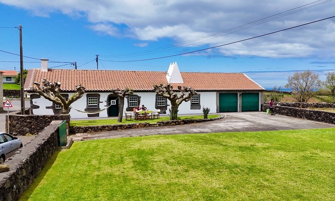 Altares Casa | Casa das Vaquinhas by Ponta Negra Azores