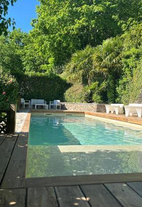 Santiago de Compostela Casa | Casa de Afora Casa con piscina y jacuzzi privados
