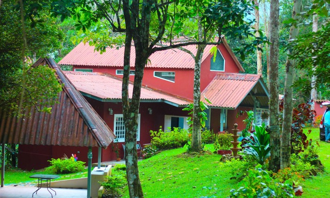 Cerro Azul Cabina | Casa de Campo / E C O aventura / clima 18 a 25