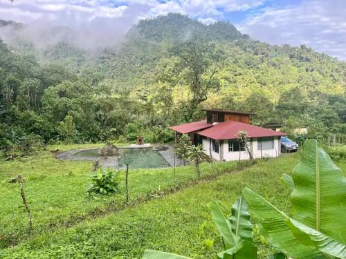 Mindo Casa | Casa de campo en el bosque de Mindo, junto al río