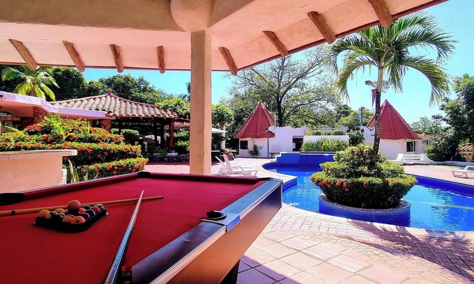 Nueva Gorgona Cama Y Desayuno | Casa de Campo Mia, a pasos de la playa!