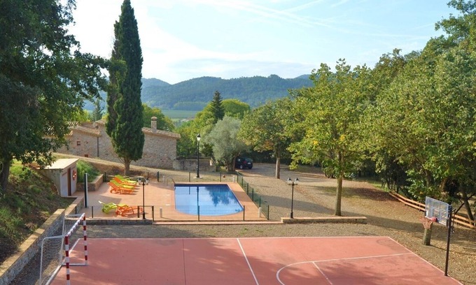 Sant Gregori Casa | Casa de Cuaña - Private Pool, Padel Tennis, Basketball & more - close to Girona