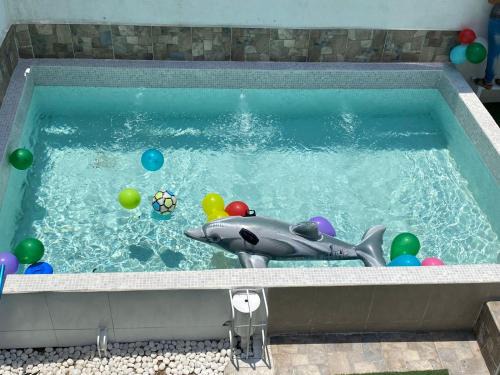 León Casa | Casa de descanso con piscina Galileos