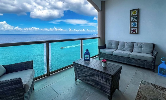 Colonia Andrés Condominio | Casa de Esperanza 8th Flr Penthouse PHBS