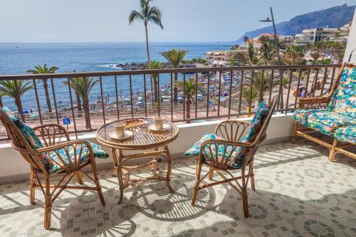 Santiago del Teide Apartamento | CASA DE FRANCO - ocean view, 50m from Playa la Arena, fibre net