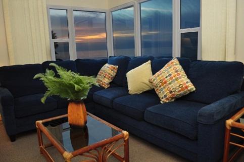 Village of La Jolla Hotel | Casa De La Playa