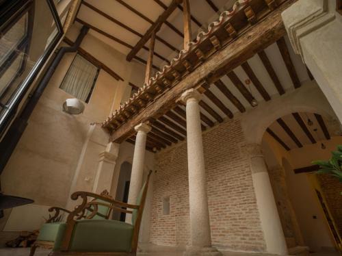 Alcala de Henares Casa | Casa de los Mendoza - Casa Solariega en el casco histórico