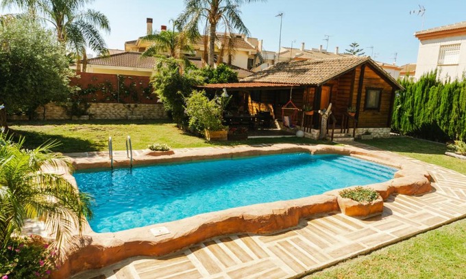 Los Alcázares Casa | Casa de madera con piscina privada