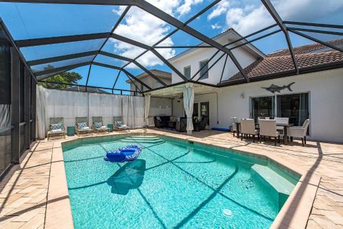 Naples Park Casa | Casa de Palmeras! Southern private pool, close to beach!