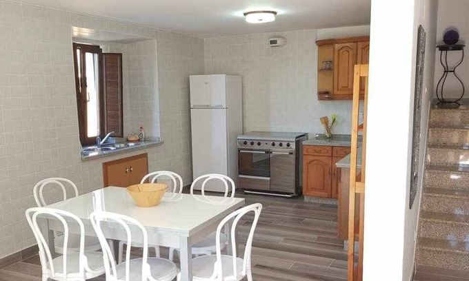 Larino Casa | Casa de Piedra Para 6 Personas - Casa Julia