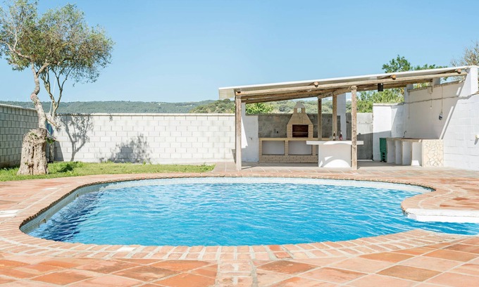 Barbate Casa | Casa de Piedra con magnífica piscina de 50 metros.
