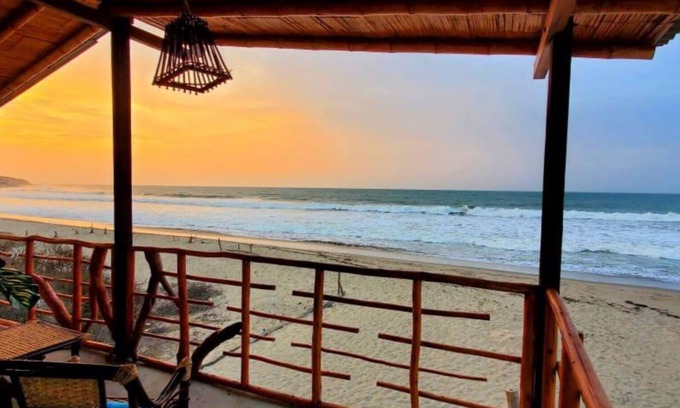 Canoas de Punta Sal Cabina | Casa de PLAYA “Justo en la Gloria” - Punta Sal