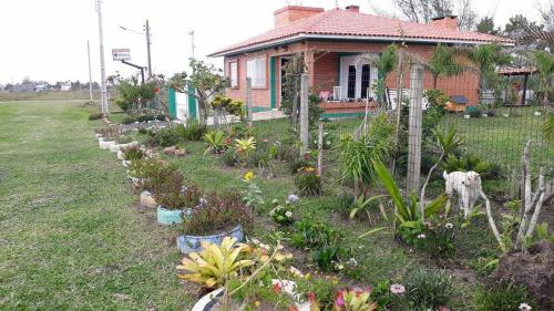 Balneario Gaivota Casa | Casa de Praia para veraneio - temporada Balneário Gaivotas-SC Família Kunhasky