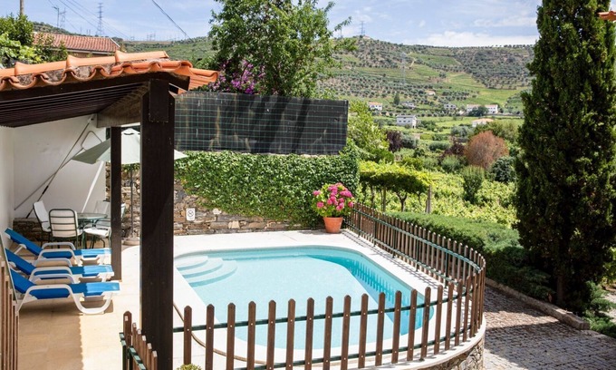Valdigem Casa | Casa de São Bernardo by LovelyStay