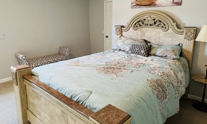 St. Charles Casa | Casa de Saint Charles