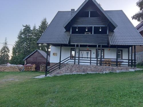 Vartop Cabina | Casa de Vacanţă Vârtop