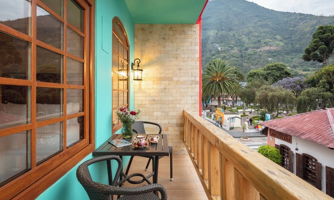 Baños de Agua Santa Hotel | Casa del Balcon