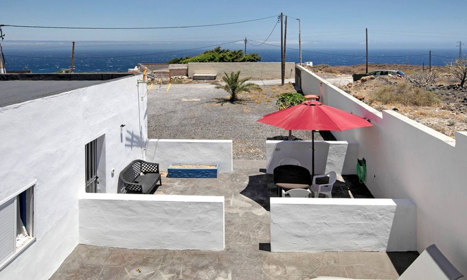 Fasnia Cabaña | 'Casa Del Pescador' con terraza privada, jardín privado y Wi-Fi