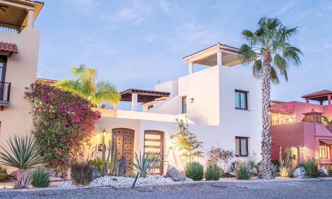 Nopolo Casa | Casa del Gallo- Casa de 2 dormitorios y 2 baños en la bahía de Loreto- Baja reinventado! pasos de la piscina comunitaria
