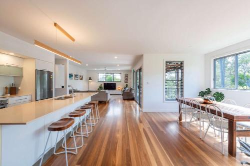 Wooloweyah Casa | Casa Del Lago - Oceanstays - Lakehouse
