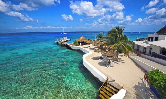 Cozumel Hotel | Casa del Mar Cozumel Hotel & Dive Resort with Beach Club access included