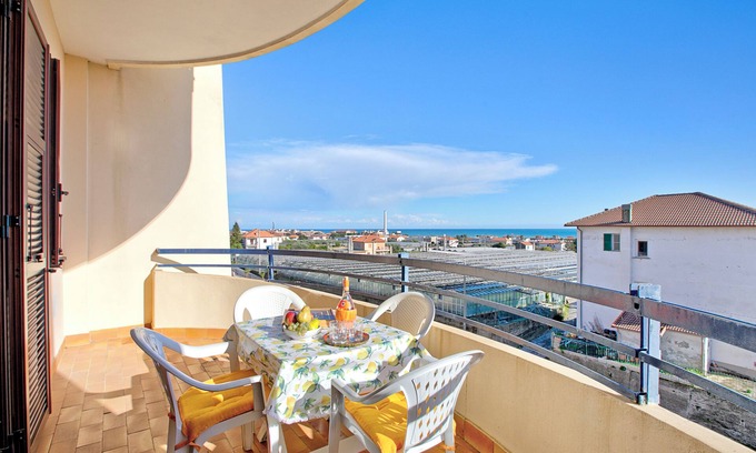 Ceriale Apartamento | Casa del Tramonto - with private parking, Ceriale, Italy