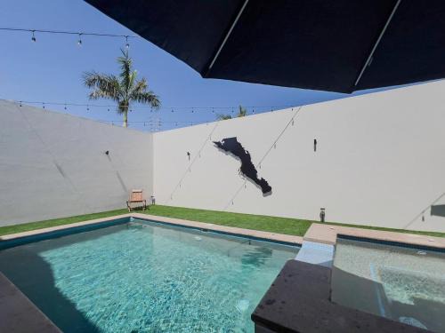 La Paz Apartamento | Casa Delfines, 2Br home in quiet neighborhood 10 min from downtown