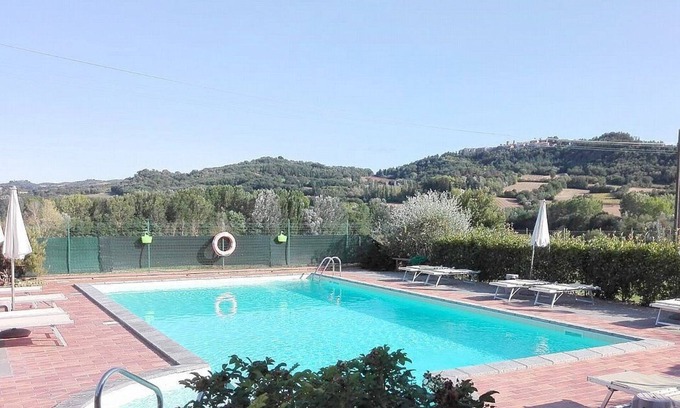 Fighille Casa | Casa delle Mammole B: A characteristic and welcoming apartment that is part of an ancient country house surrounded by the greenery, with Free WI-FI.