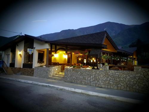 Malaia Casa | Casa Dexi