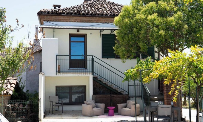 Costigliole d'Asti Casa | Casa di Mia Zia Bed & Wine - Villa Uve - luxury, tranquility and insane views