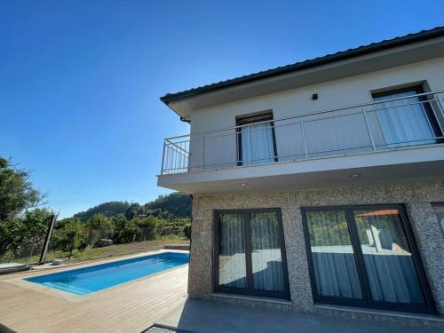 Gondoriz Chalet De Esquí | Casa do Canastro