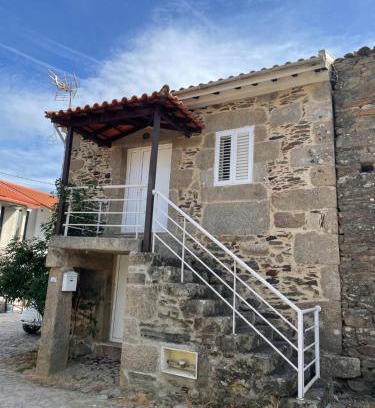 Vila Real Casa | Casa do fundo do povo