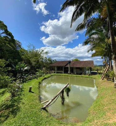 Guaramirim Casa | casa do lago, paz e sossego.
