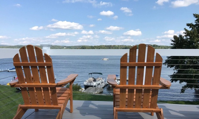 Pittsfield Casa | Ridge House - Casa frente al mar con muelle privado en Pontoosuc Lake