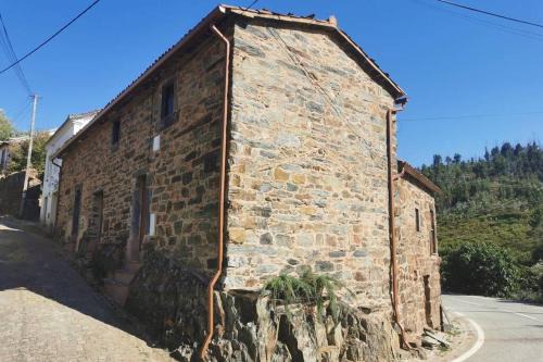 Oleiros Casa | Casa do Linho 400 year old country cottage