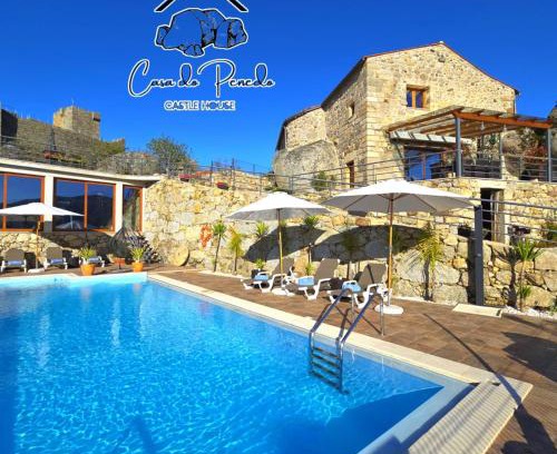 Linhares Casa | Casa do Penedo Castle House