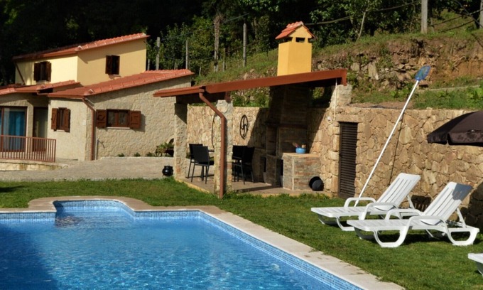Sever do Vouga Cabaña | Casa do Ribeiro / Quinta da Costeira AL 80 388 Alquiler Completo con piscina.