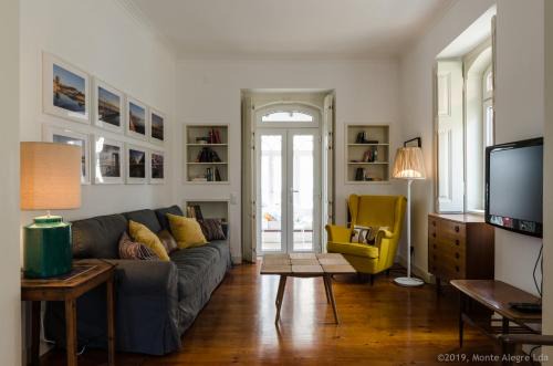Estoril Casa | Casa do Tamariz, XIX century Beach House