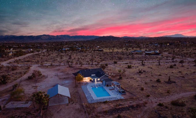 Yucca Valley Villa | Casa Dorado: Modern Desert Oasis w/ Pool, Spa on 5 Acres + Views - Sleeps 15!