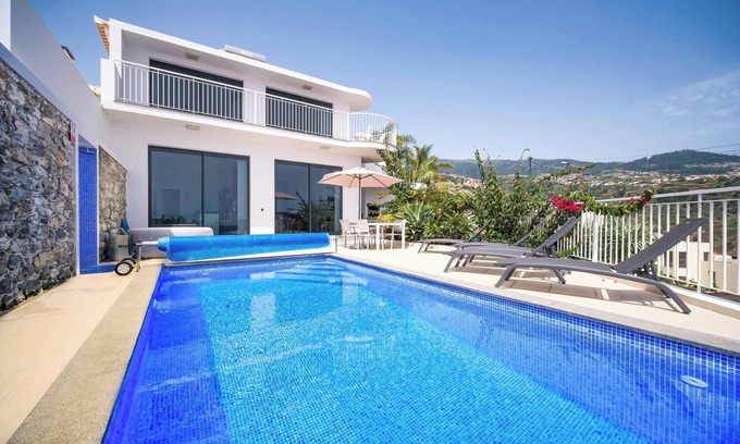 Estrela da Calheta Villa | Casa dos Amores - Three Bedroom Villa, Sleeps 6